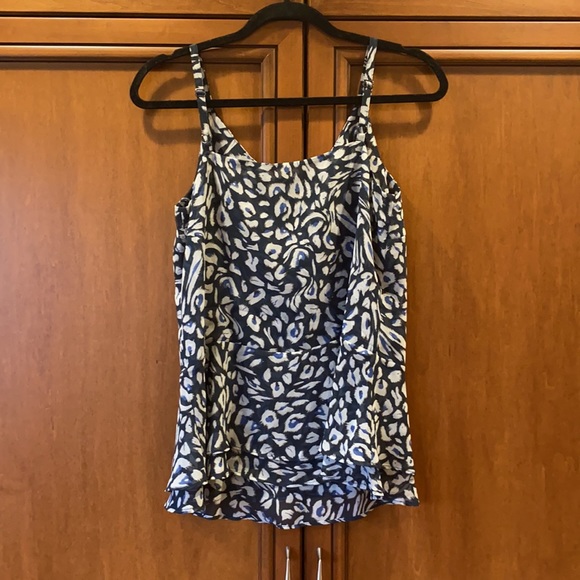 CAbi Purr blue leopard peplum tank - Picture 6 of 8
